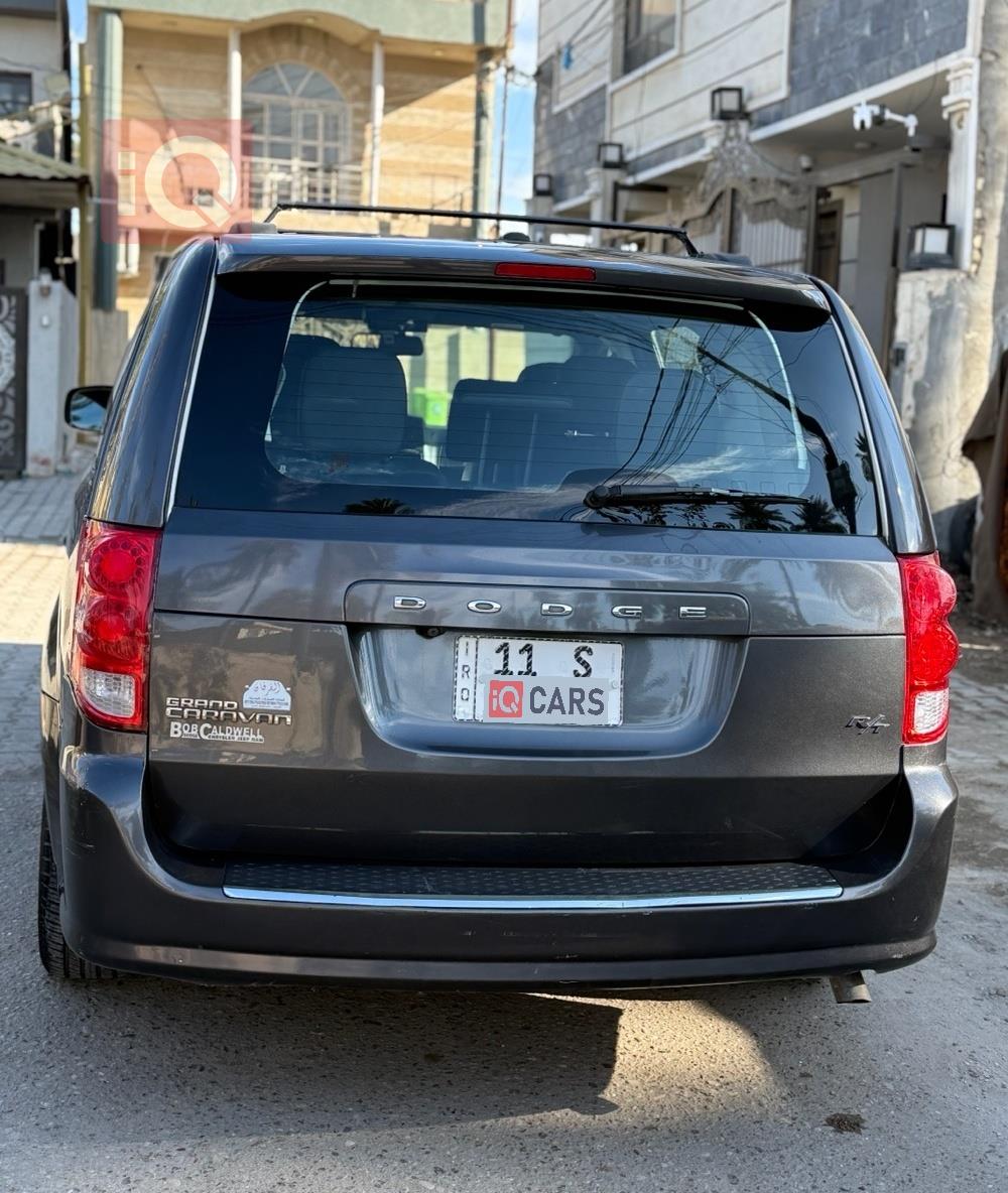 دودج جراند كارافان